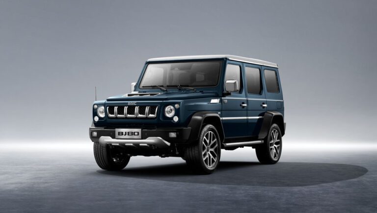 BAIC BJ80 BLUE TOP WHITE COLOR